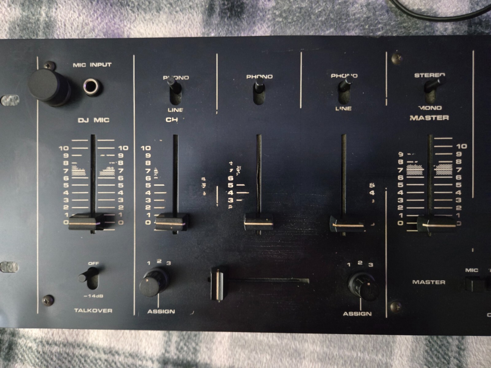 Vintage Numark DM1075 Pre-Amp Mixer