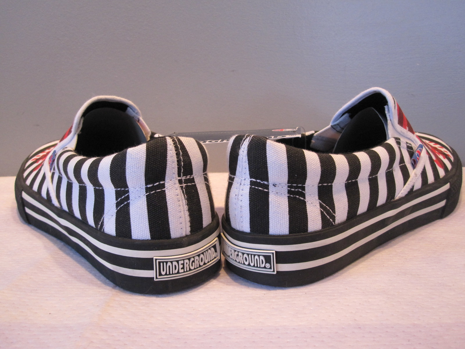 NEW UNDERGROUND SHOES SKULL JAiLHOUSE STRiPE PiRATE BOAT SNEAKERS EMO UK8 EURO42