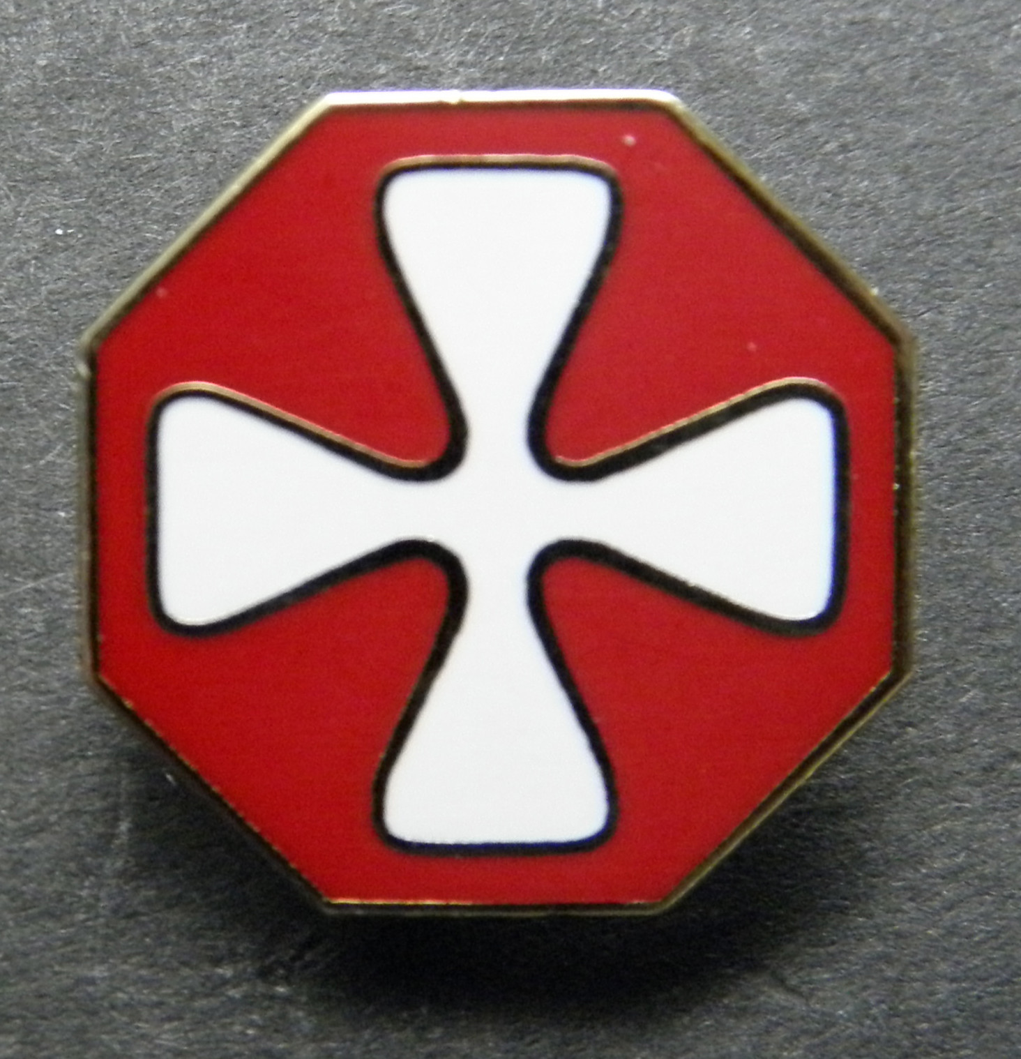 EIGHTH 8th ARMY US MILITARY LAPEL PIN BADGE 1 INCH WWII 7 ARMY STRONG