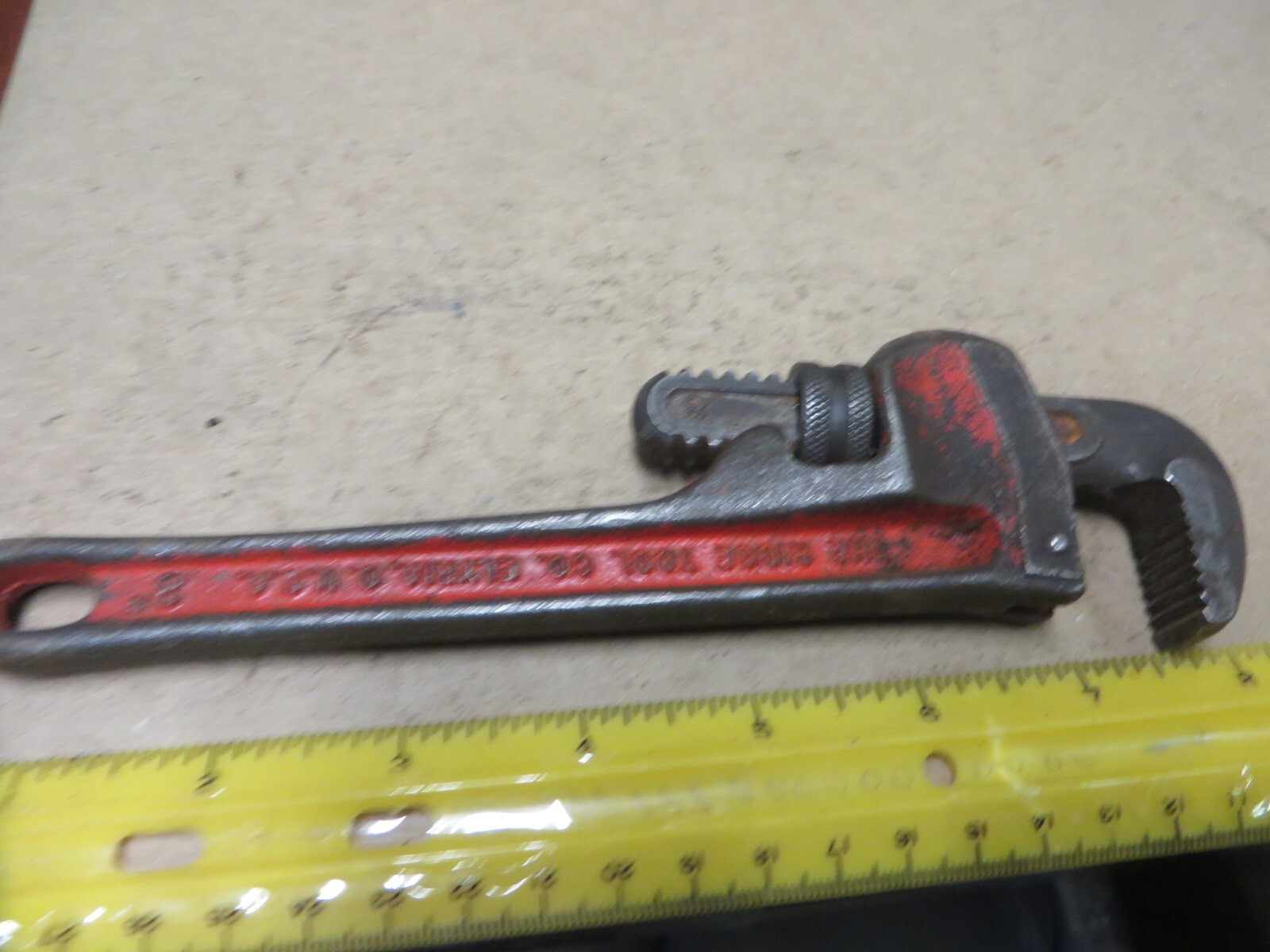 RIGID 8" ADJUSTABLE PIPE WRENCH