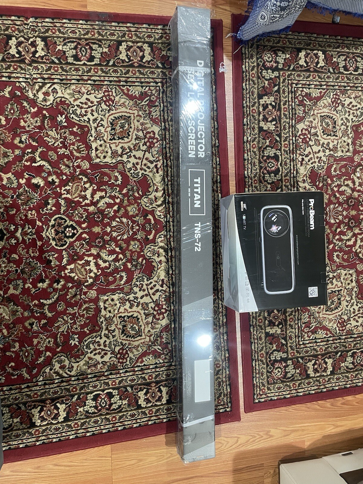 Probeam Laser Projector With Screen