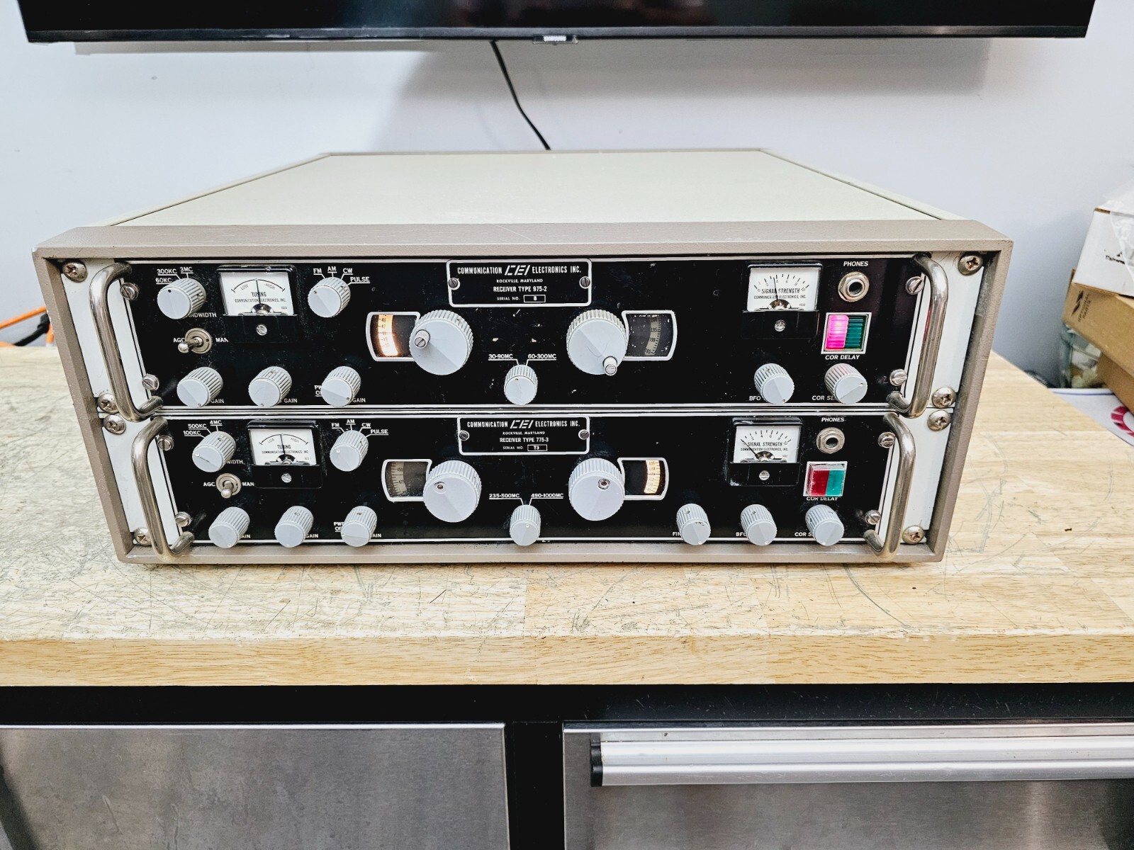 RARE Watkins Johnson CEI  975-2  775-3 Communications Ham Shortwave Receivers