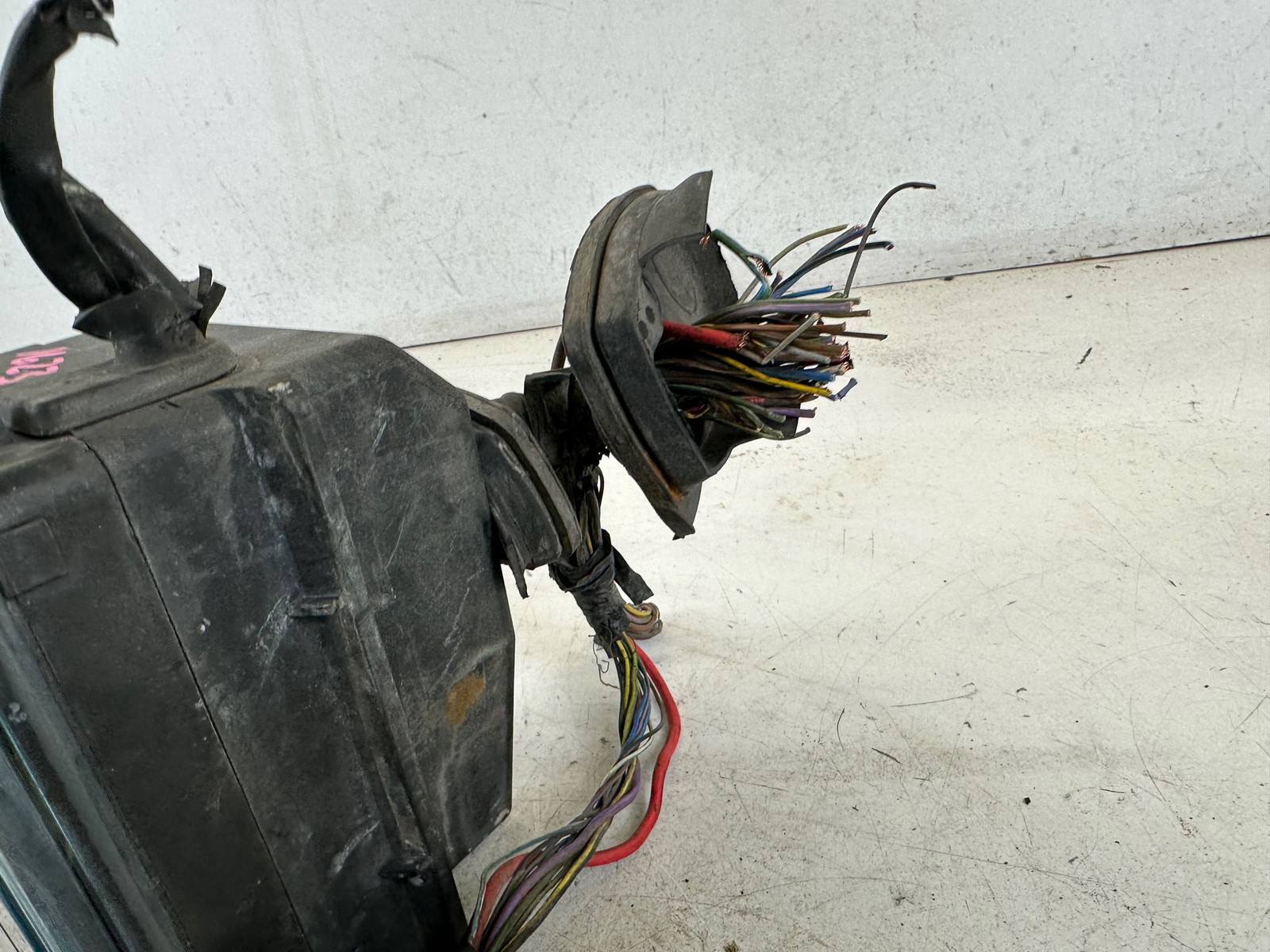 BMW 325i Fuse Box E30 84-92 OEM