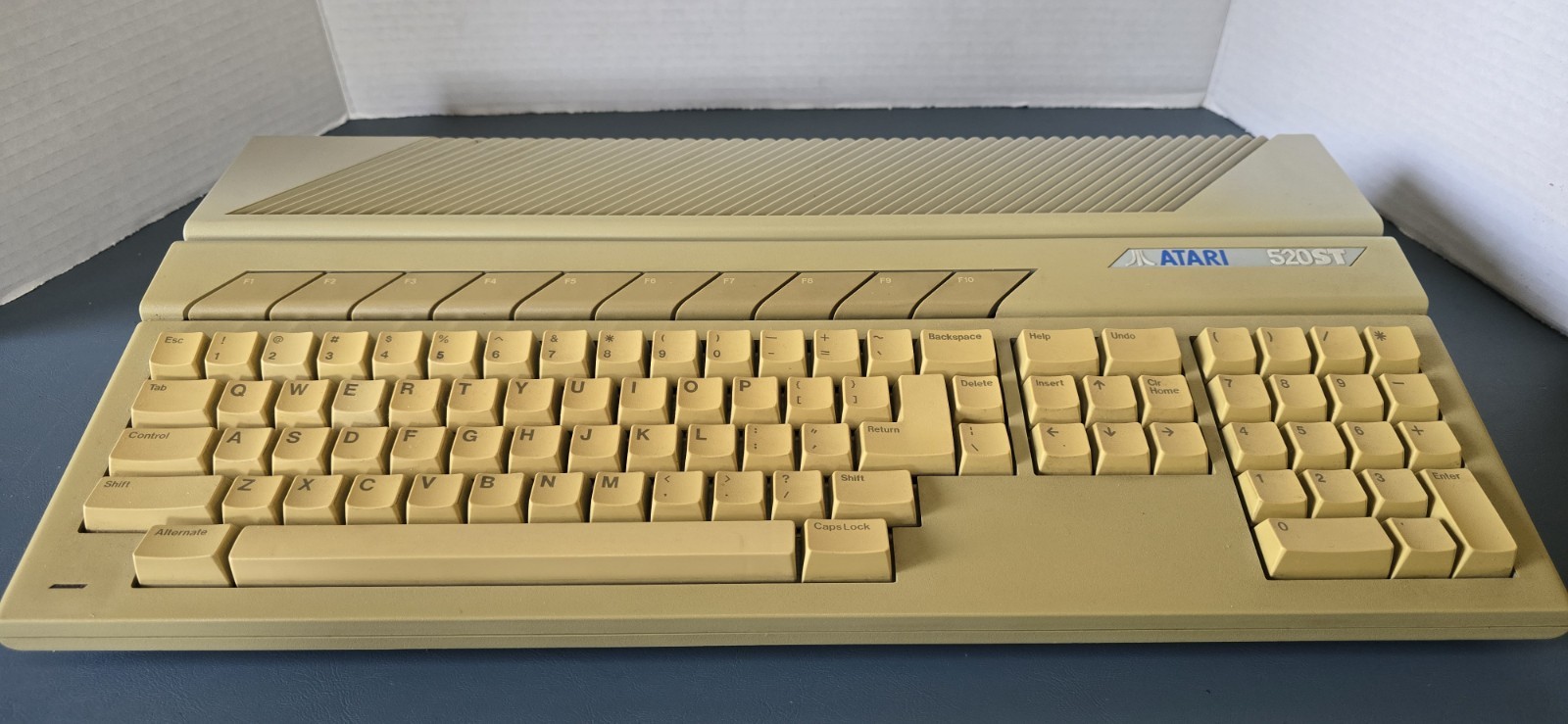 Vintage Atari 520ST Computer (1985) – Untested – For Repair or Parts Only