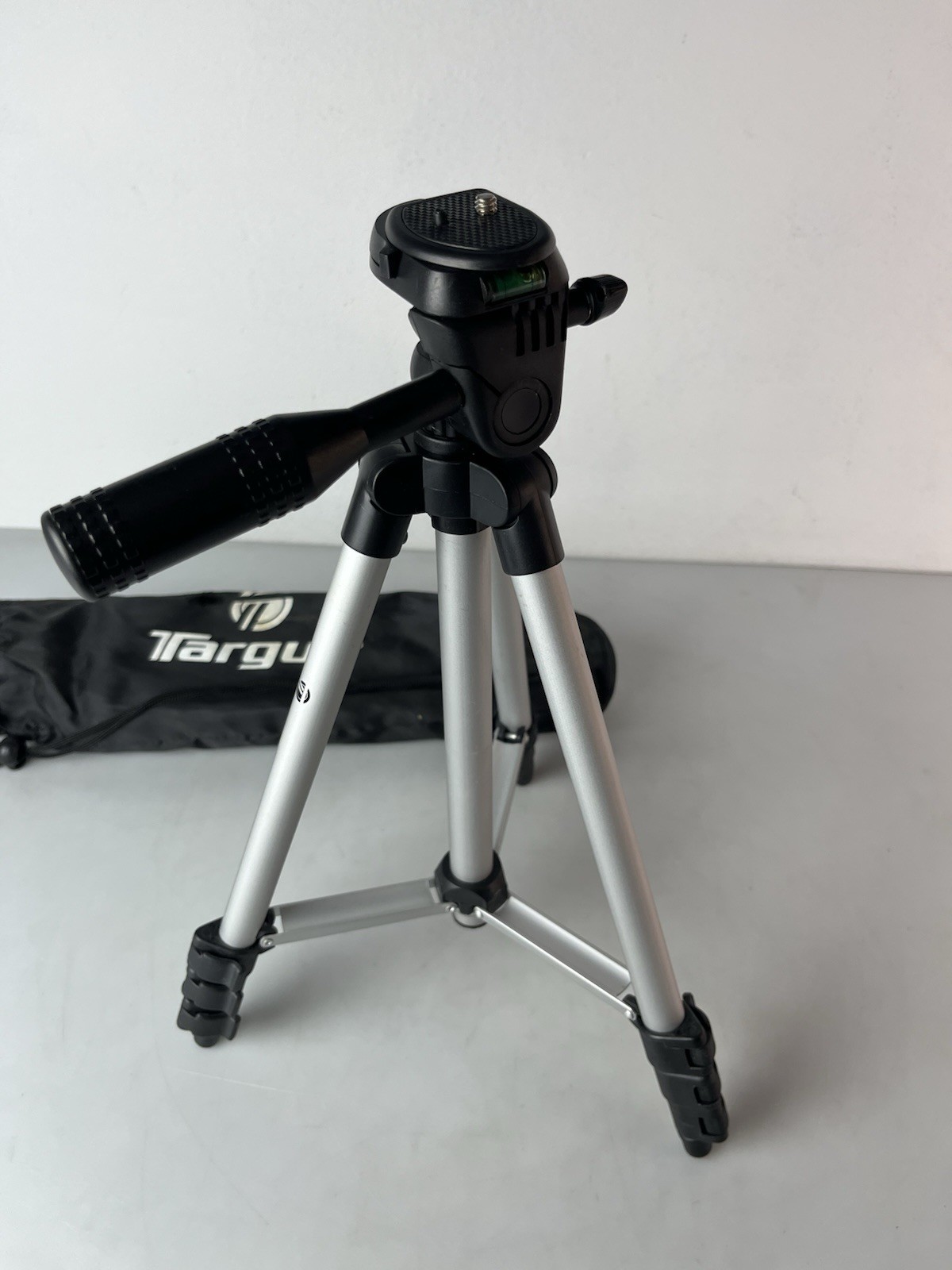 Targus Tripod w/ Bag