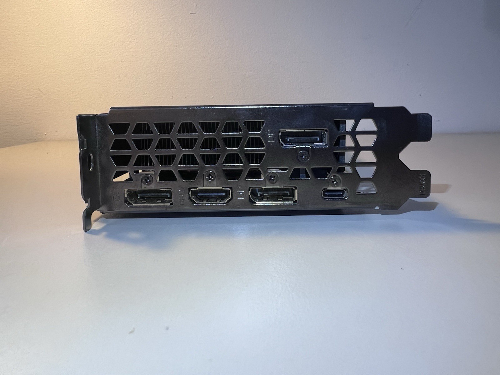 GIGABYTE NVIDIA RTX 2080 Ti blower edition HDMI DP USB-C tested
