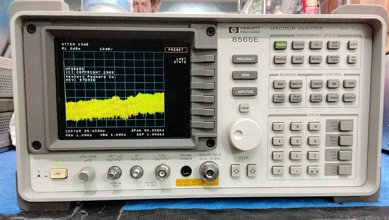 HP SPECTRUM ANALYZER 8565e 20Hz - 50GHz