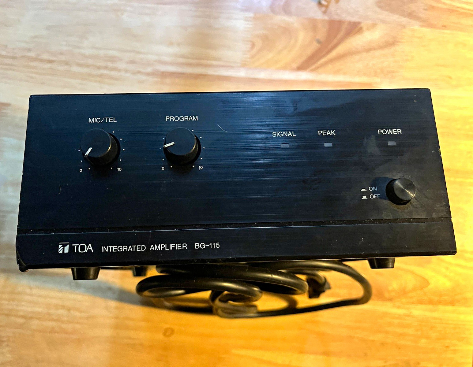 TOA BG-115 Integrated Amplifier 15W 2-Ch Class AB RCA In, Speaker Jacks, Black