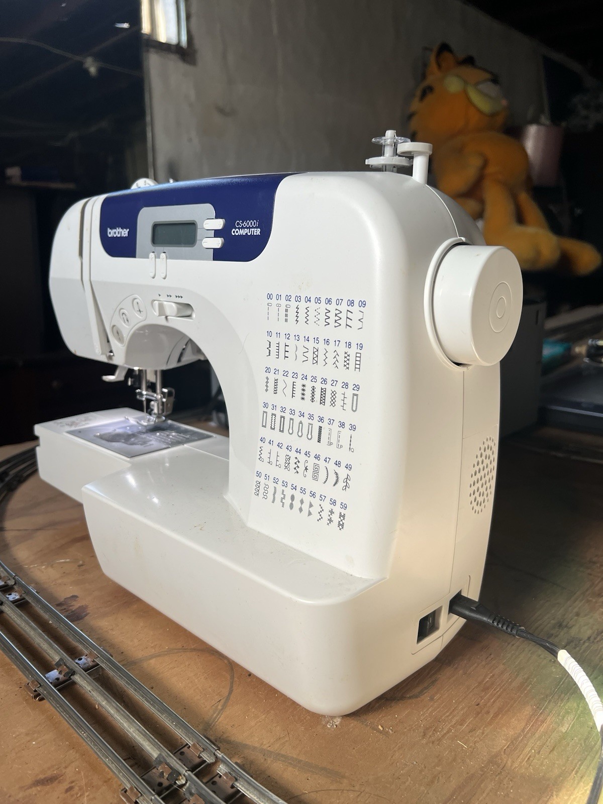 Brother CS-6000i Computerized Sewing Machine with Hard Cover & Extension Table