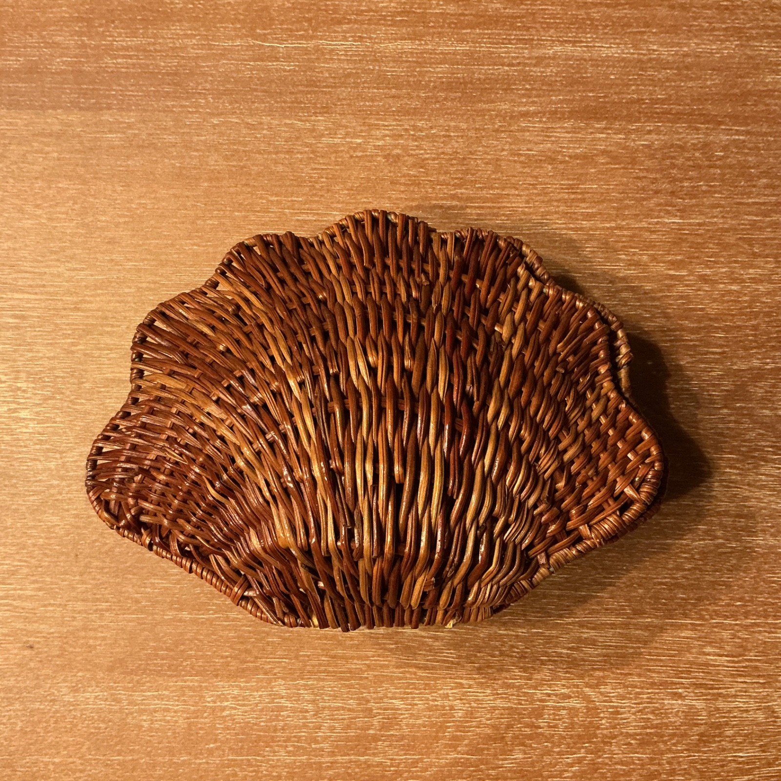 Vintage Wicker Shell Shaped Woven Basket Brown Decorative Storage Approx 7” x 5”