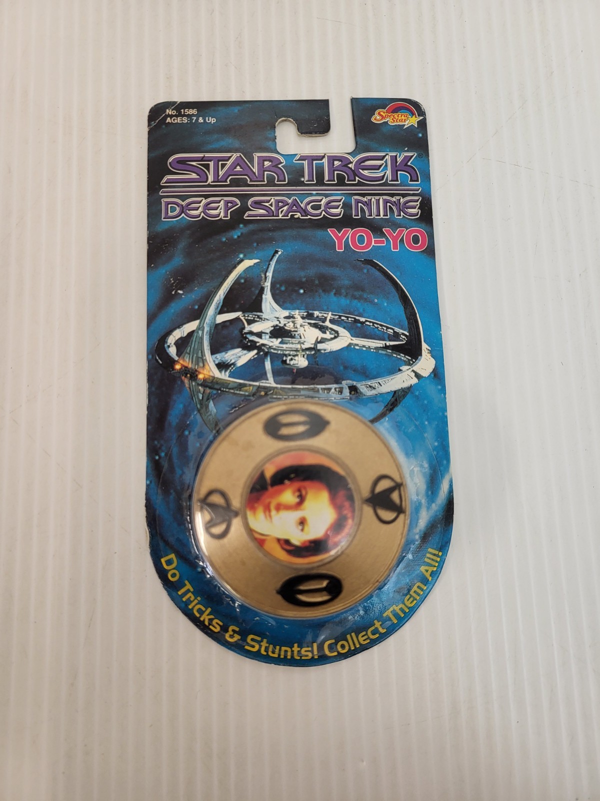 Star Trek Deep Space Nine Yo-Yo 1993 Spectra Star Kera Nerys
