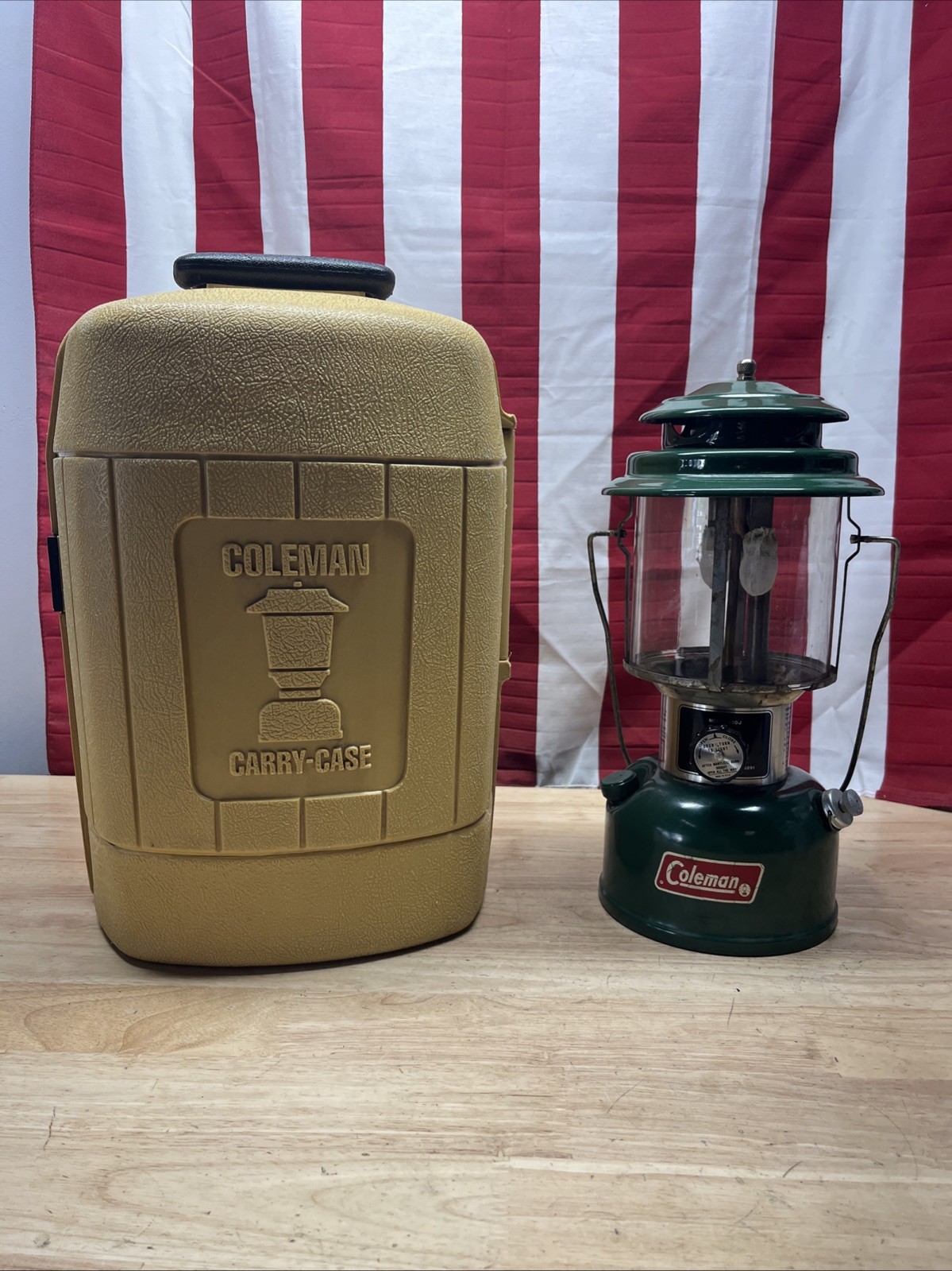 1976 Coleman 2 Burner Lantern #220J With Yellow Clamshell Portable Case Vintage