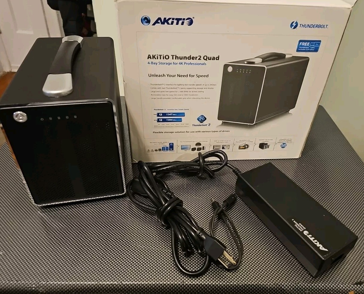 AKiTiO Thunder2 QUAD 16TB 3.5" HD