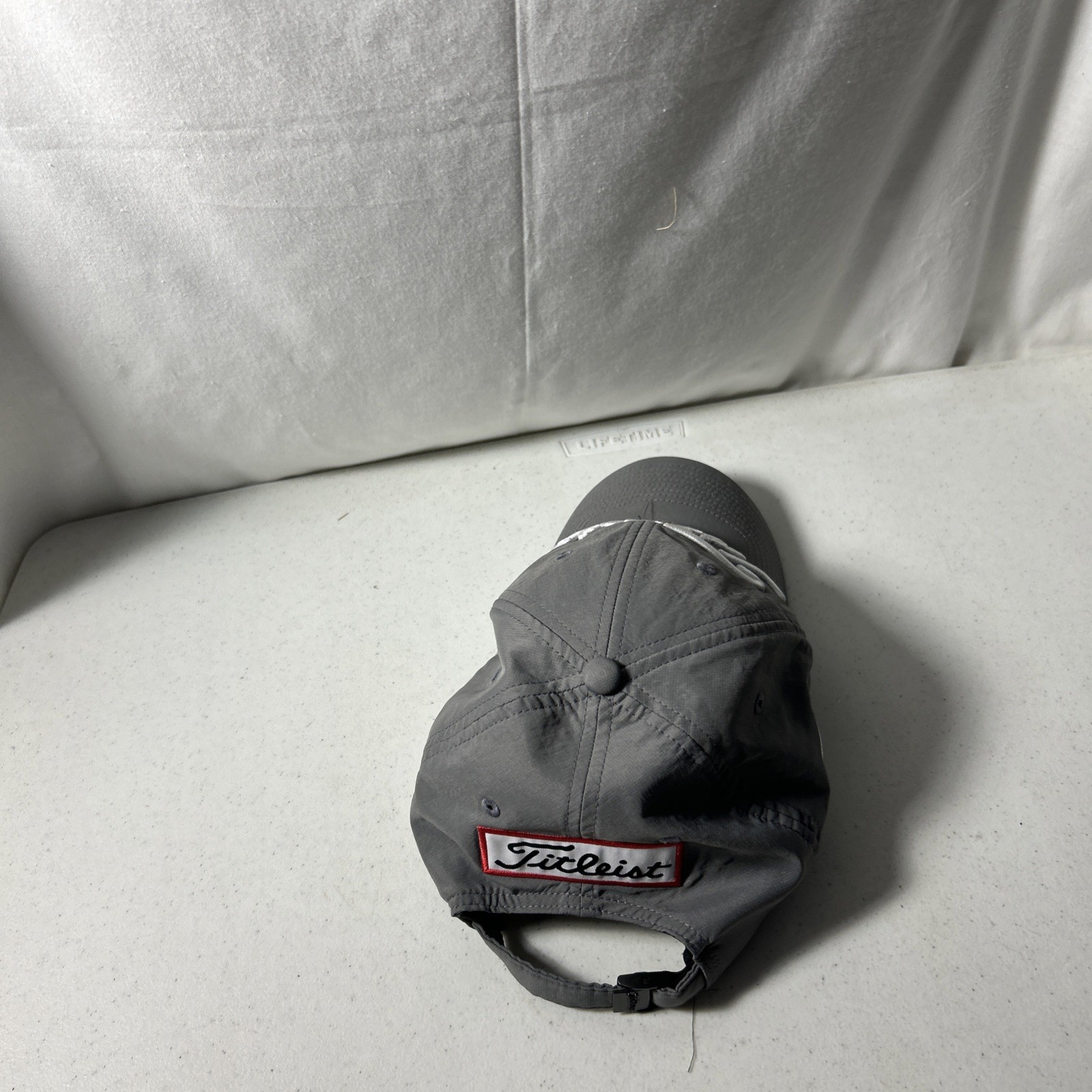 Titeist Footjoy Pro V1 Adjustable Strap Gray Hat