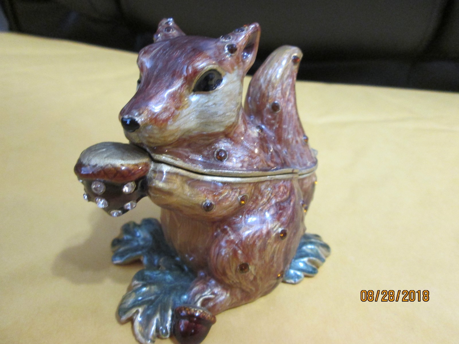 Squirrel Trinket Box Figurine New No Box