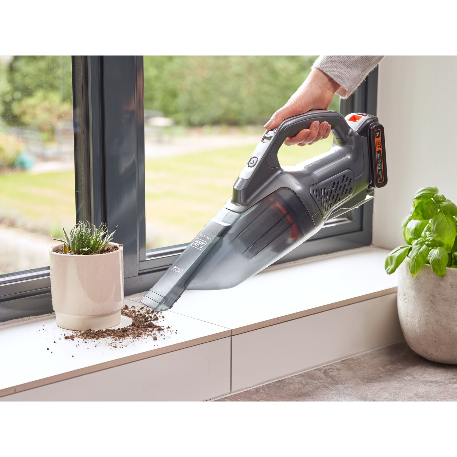 BLACK+DECKER dustbuster® 20V MAX* POWERCONNECT™ - BCHV001C1
