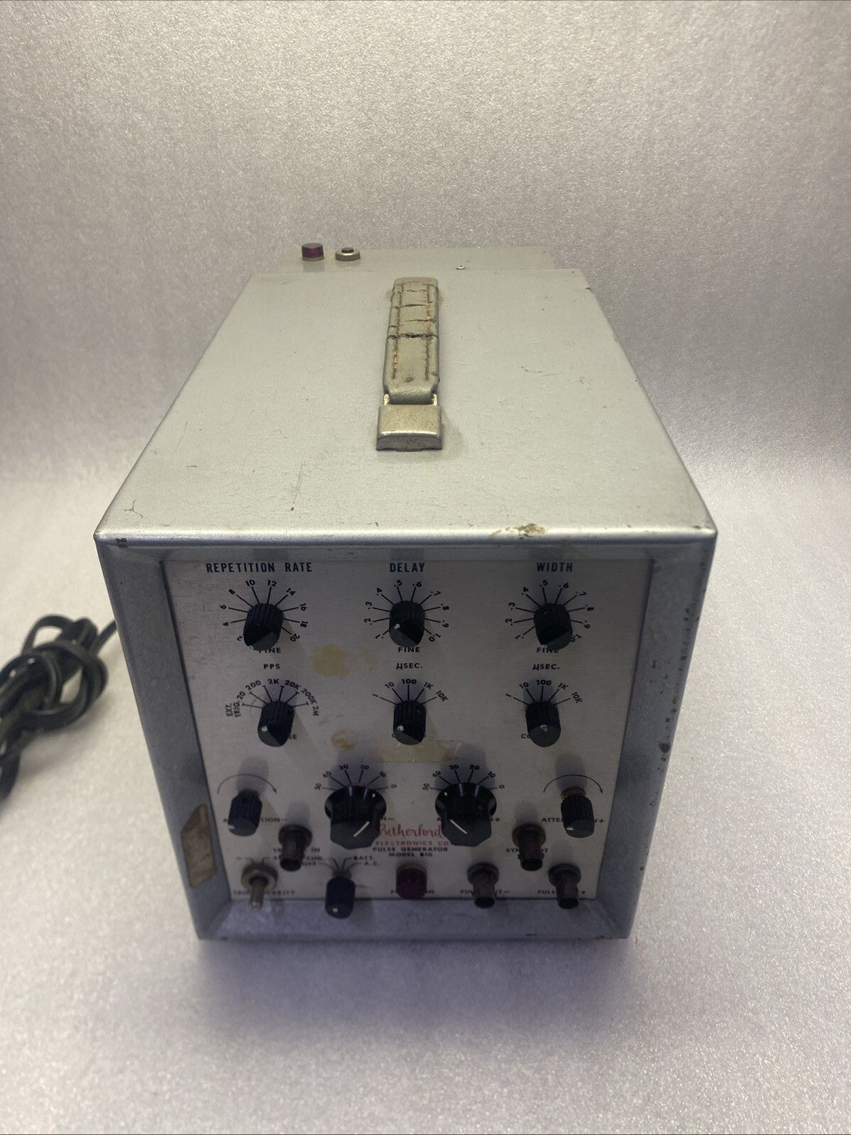 Vintage Rutherford Electronics B10 Pulse Generator Powers On
