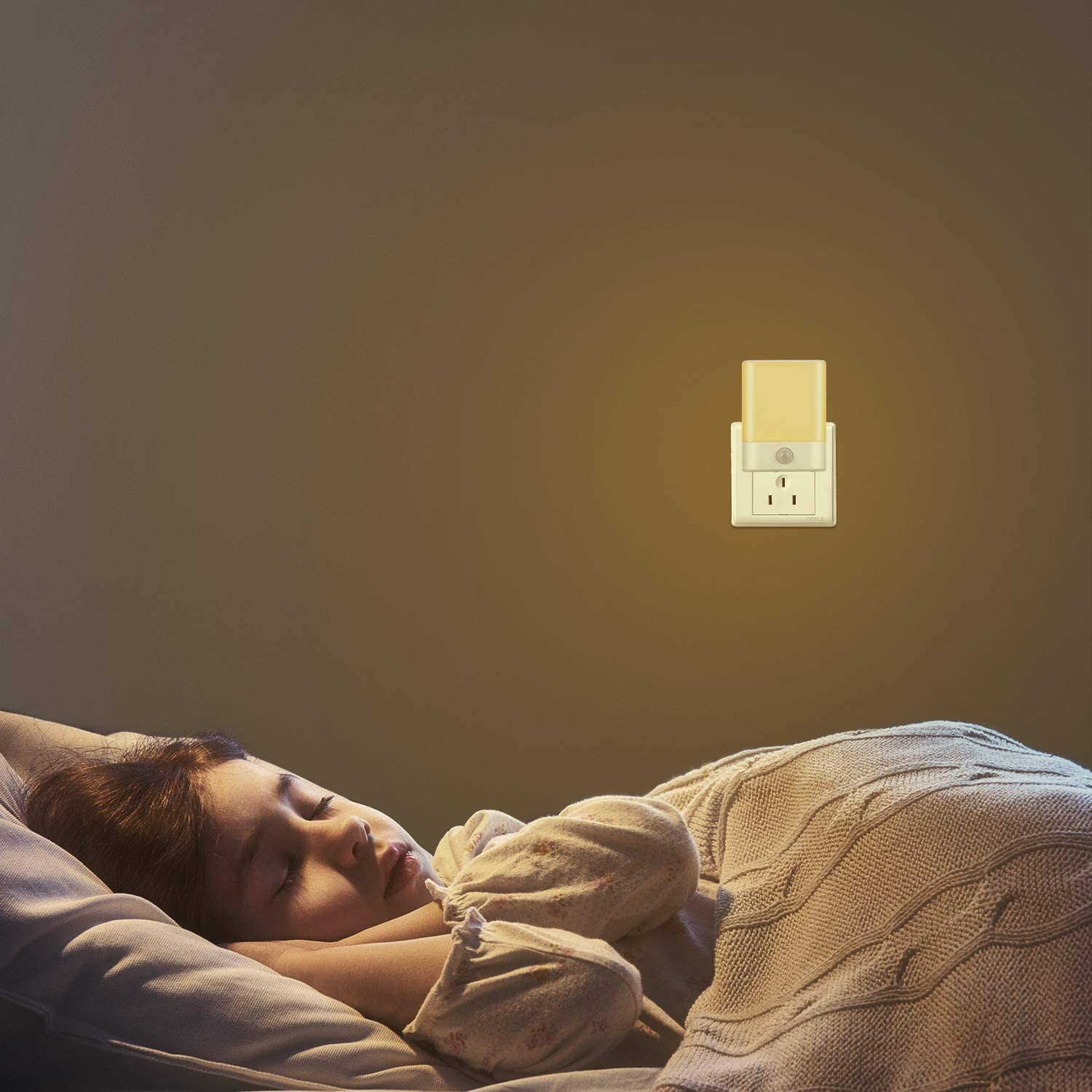 LED Night Light Plug In, Motion Sensor Night Light with Adjustable Brightness 3