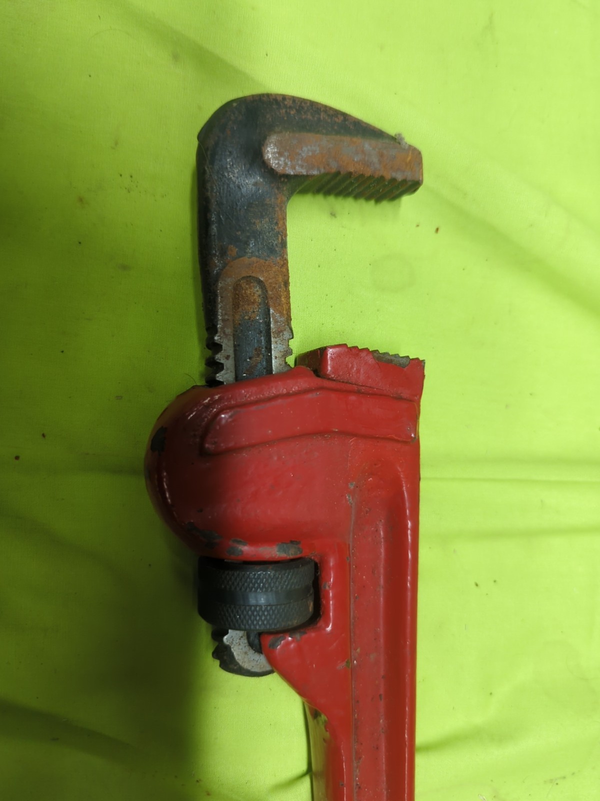 Heavy Duty 14" Pipe Wrench