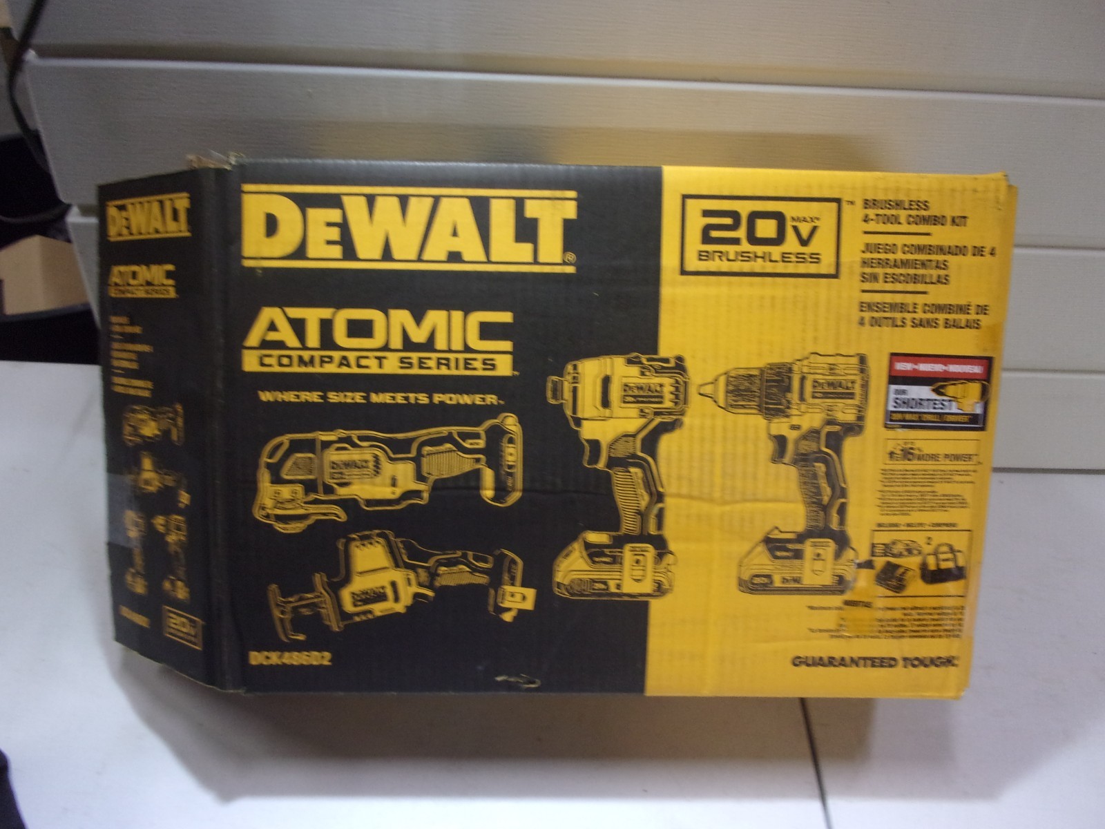 DEWALT ATOMIC 20V - 4 TOOLSET W/2 BATTERIES,BAG ,CHRGR = SEE PICS # DCK486D2 ..