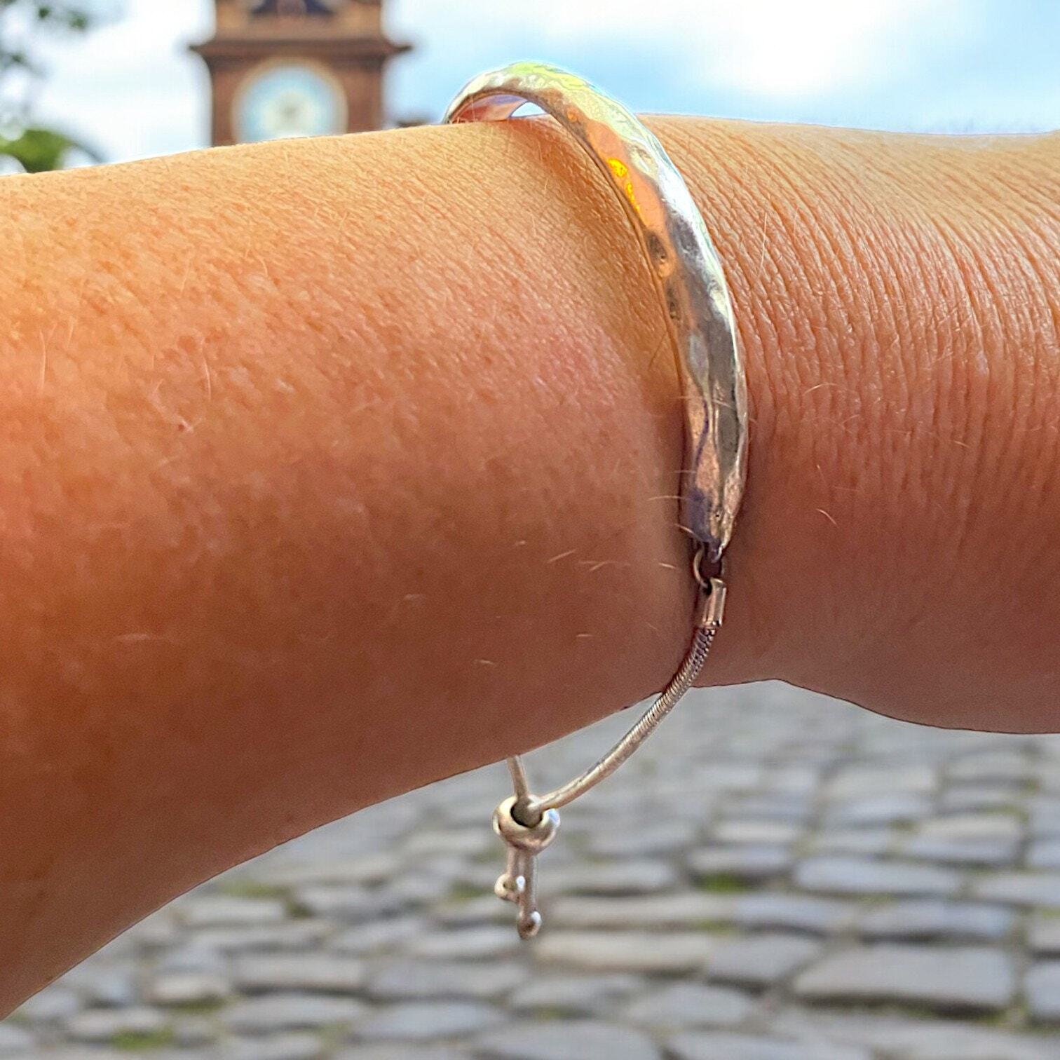 Hammered Modernistic Curved Bar with Dangle Closure Silver-Tone 4 5/8" Bracelet!
