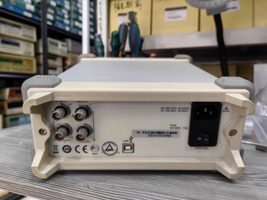 RIGOL DG1022 FUNCTION/ARBITRARY WAVEFORM GENERATOR 20 MHz,2CHANNEL
