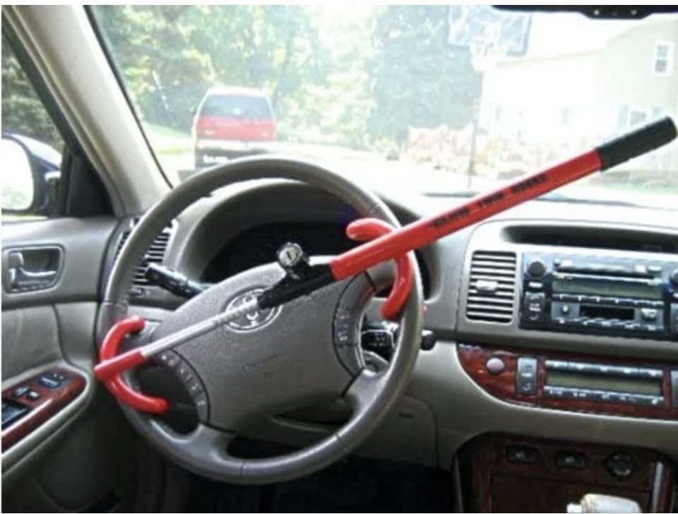 The Club Twin Hooks Steering Wheel Lock, Red Two keys