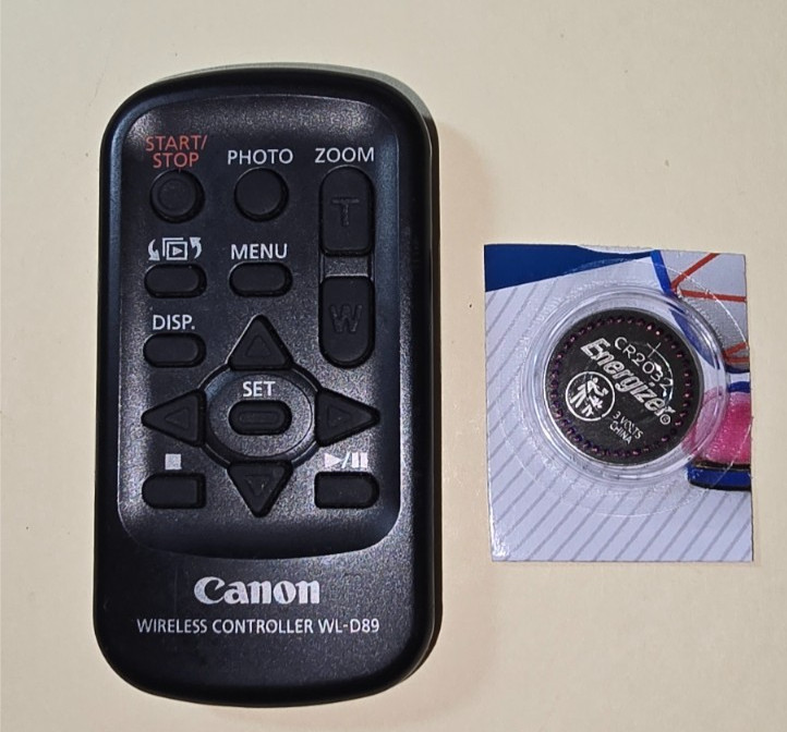 Canon WL-D89 For VIXIA Camcorders Remote Control Genuine OEM w/battery