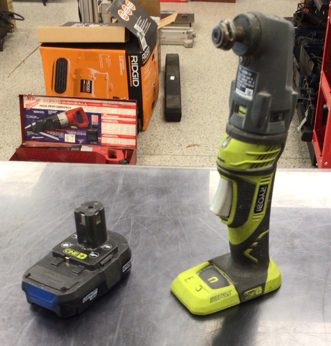 RYOBI TOOLS P246 Multi Tool with P102 battery "no attachments" *Used amd Tested