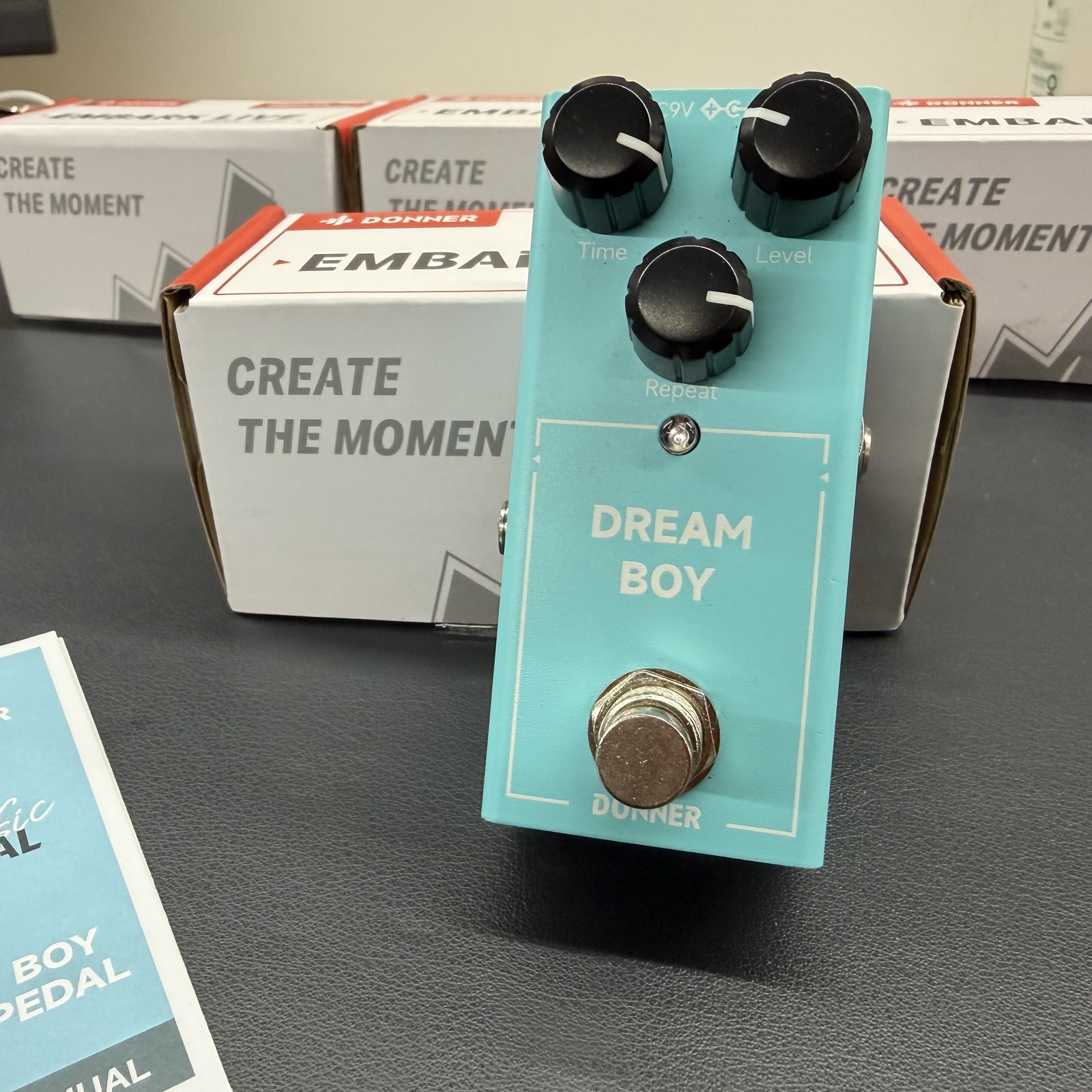 Donner EMBARK LIVE Dream Boy Analog Delay Guitar Effects Pedal True Bypass