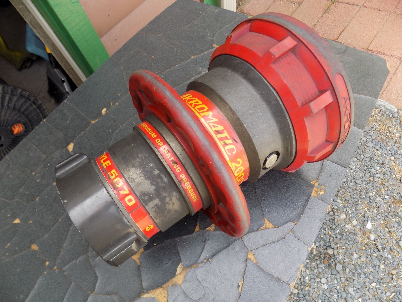 Akron Akromatic 2000 Style 5070  200 psi,  500 - 1500 GPM