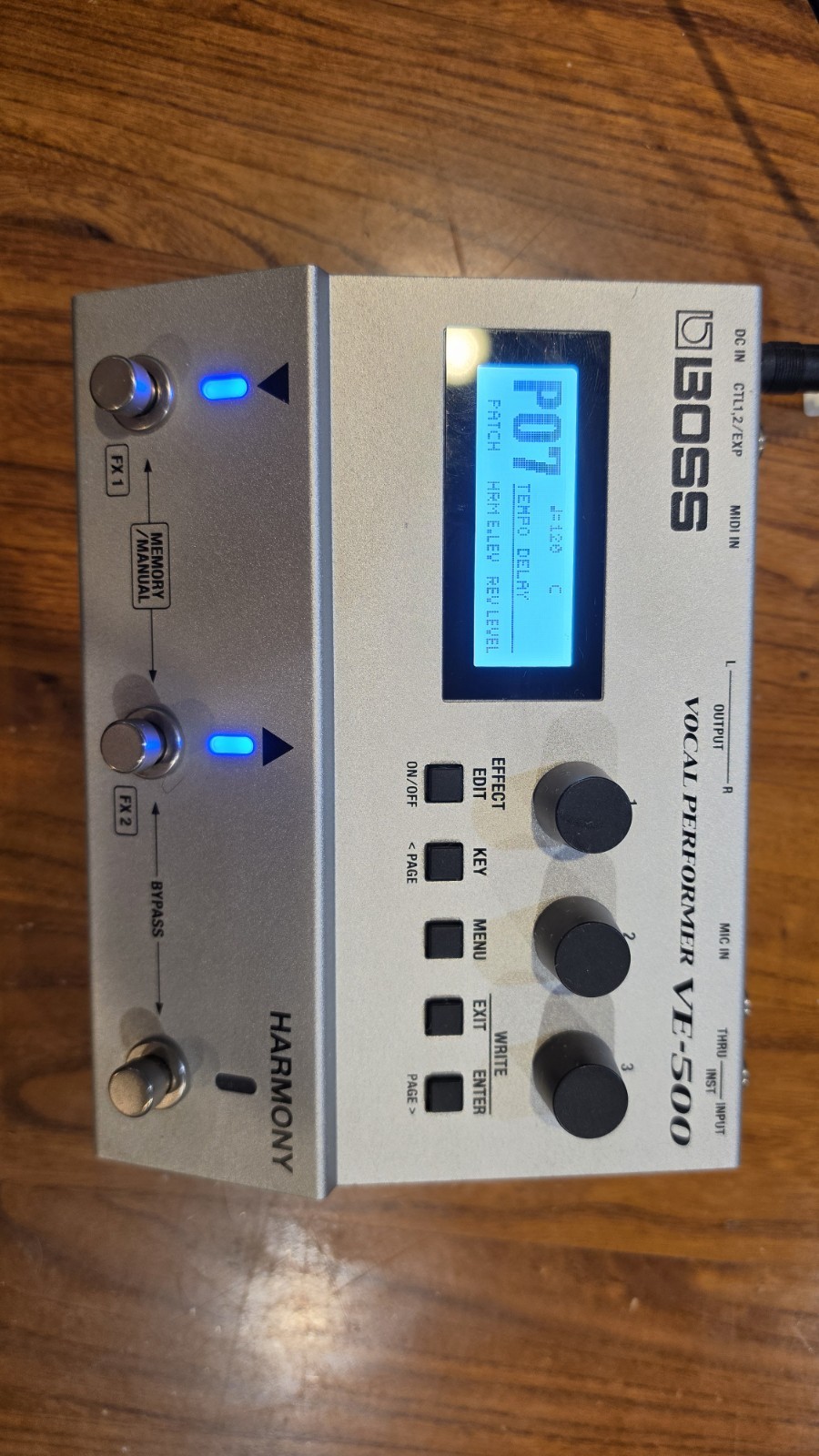 BOSS VE-500 Digital Vocal Performer Harmony Effects Processor for Microphone