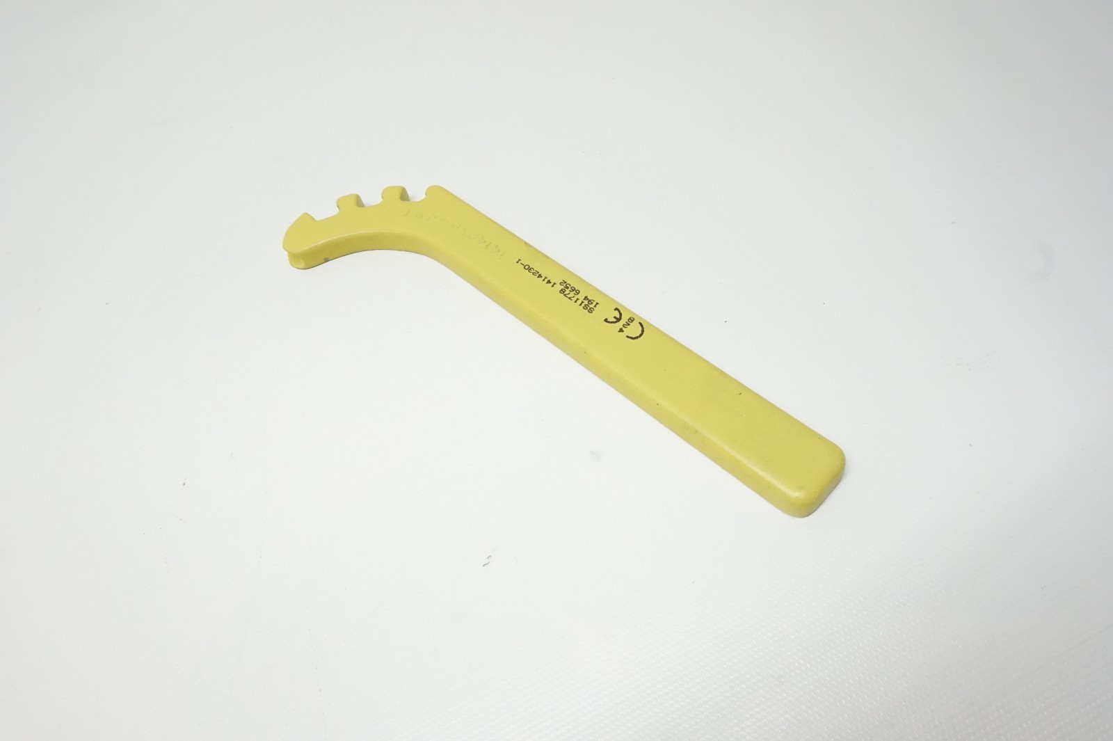 New Surplus Cessna Factory Seat Cam ASSY P/N: 1414230-1