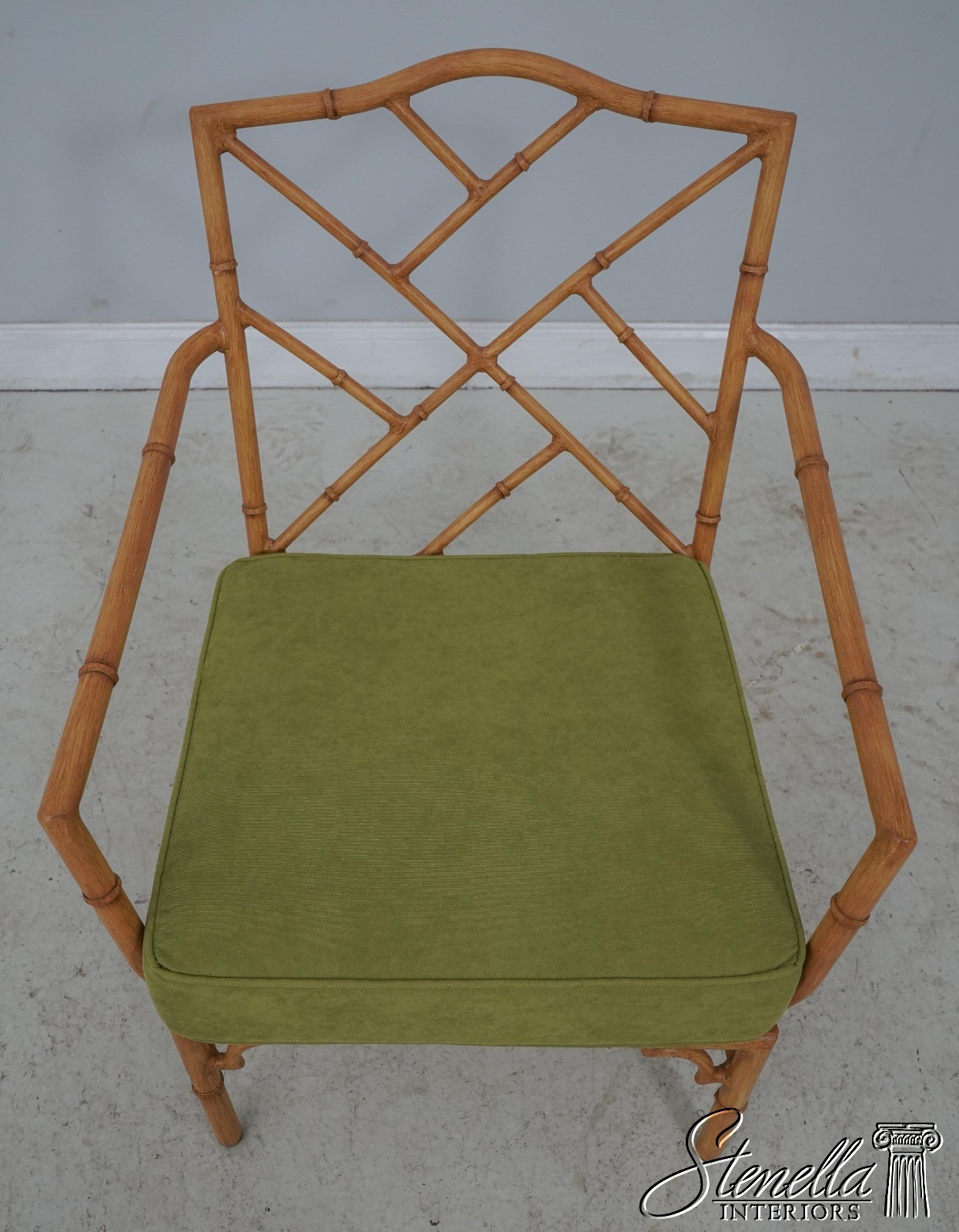 F60374: Bamboo Form Modern Design Aluminum Patio Chair
