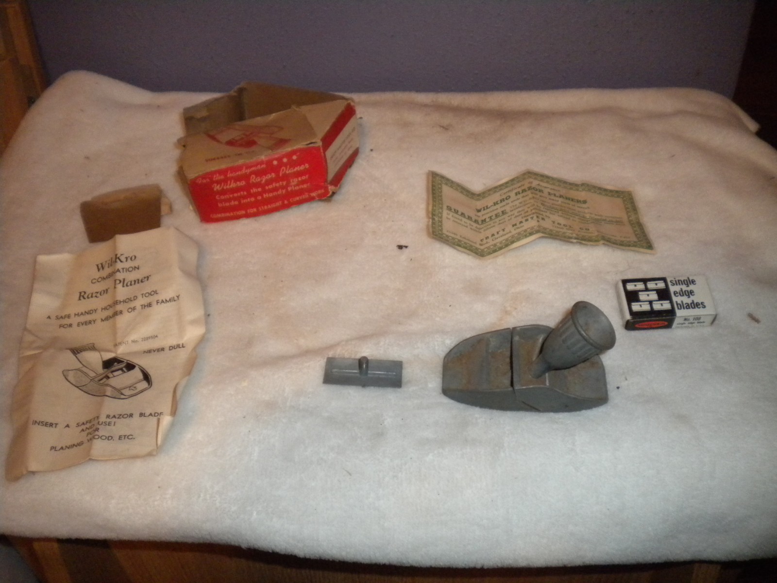 Vintage Wil-Kro Combination Razor Planer  ::