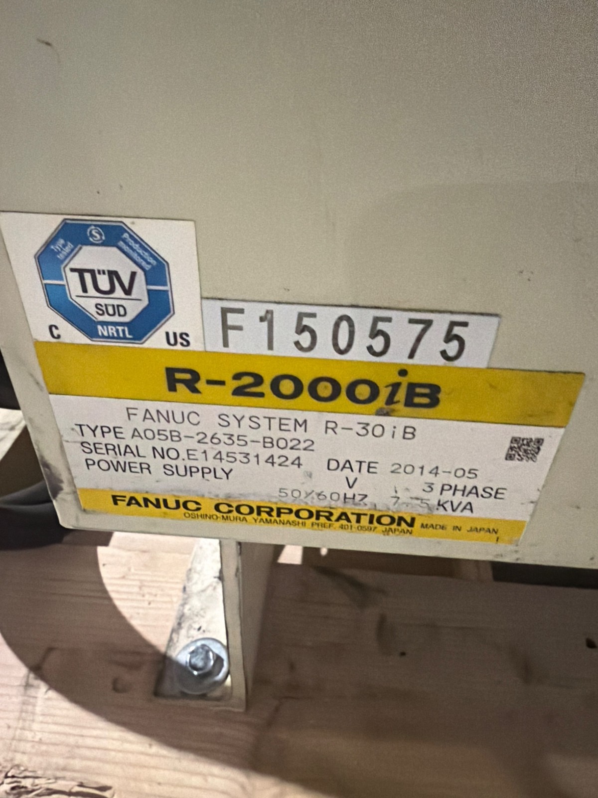 FANUC R‑2000iB/210F Complete w/ R‑30iB Controller USED