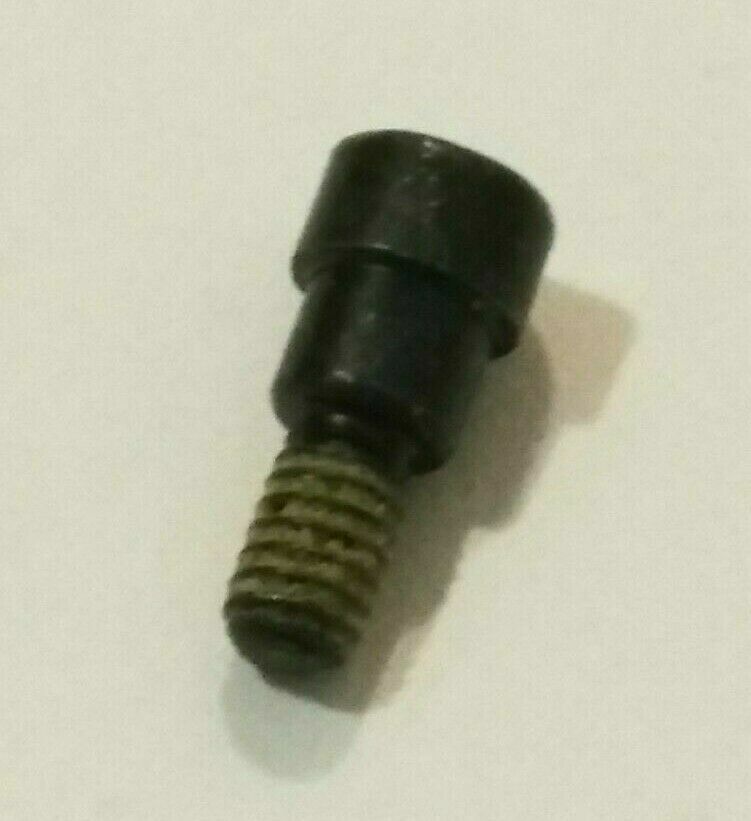Paslode # 900792 - Shoulder Screw 8-32 x 15/32"