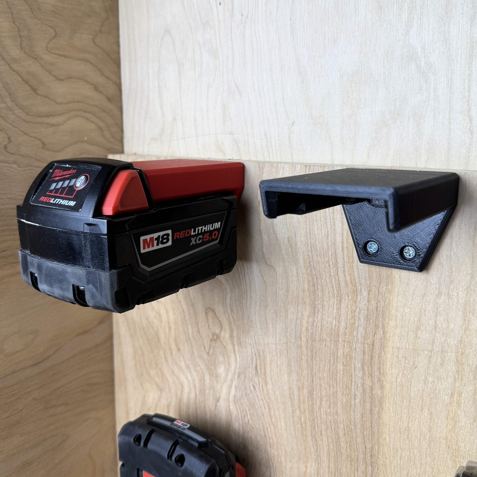 Milwaukee M18 Battery Mount | Horizontal Wall Holder