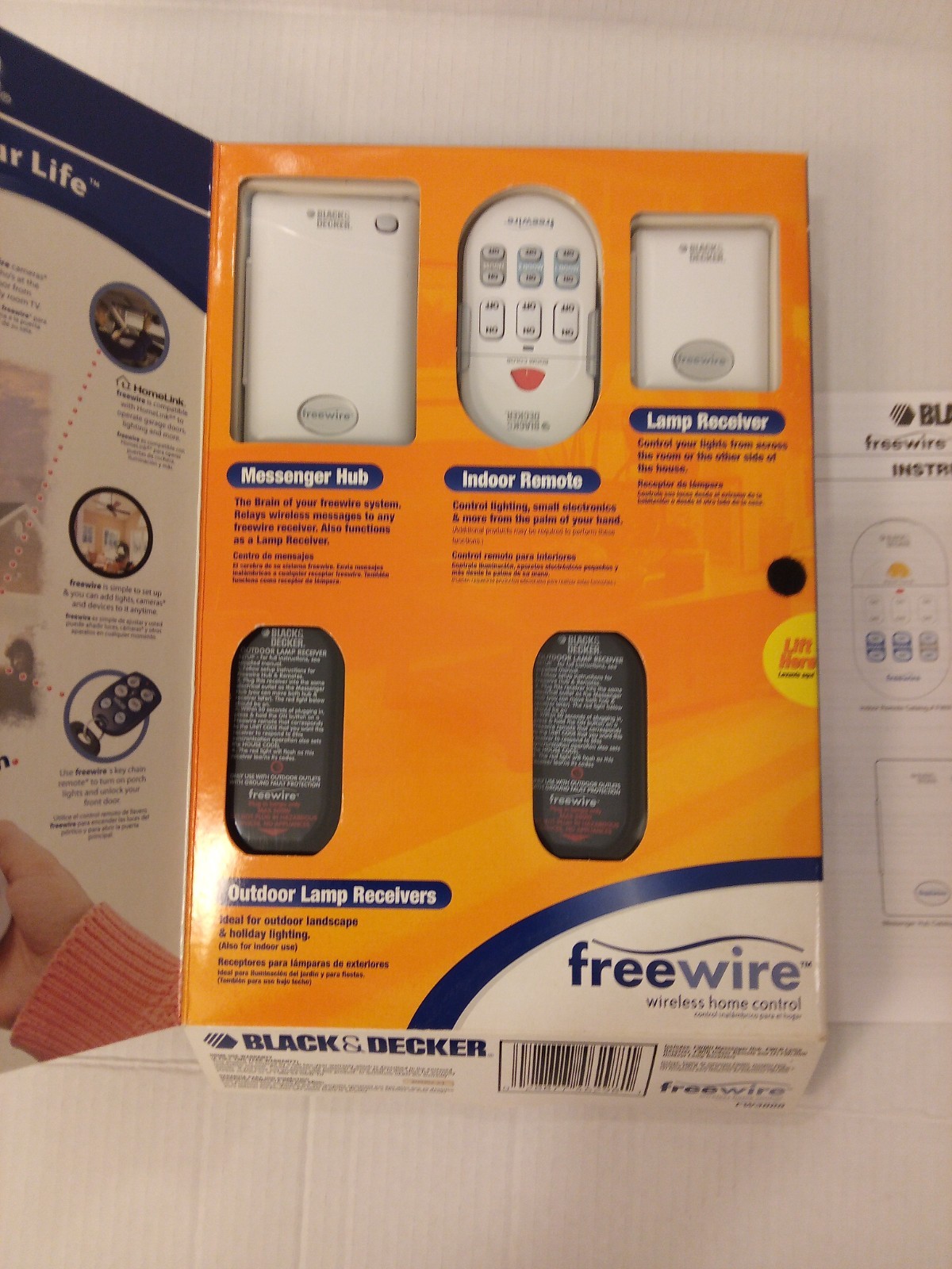 BLACK & DECKER NEW! FW3000 FIVE PIECE WIRELESS LIGHTING STARTER KIT