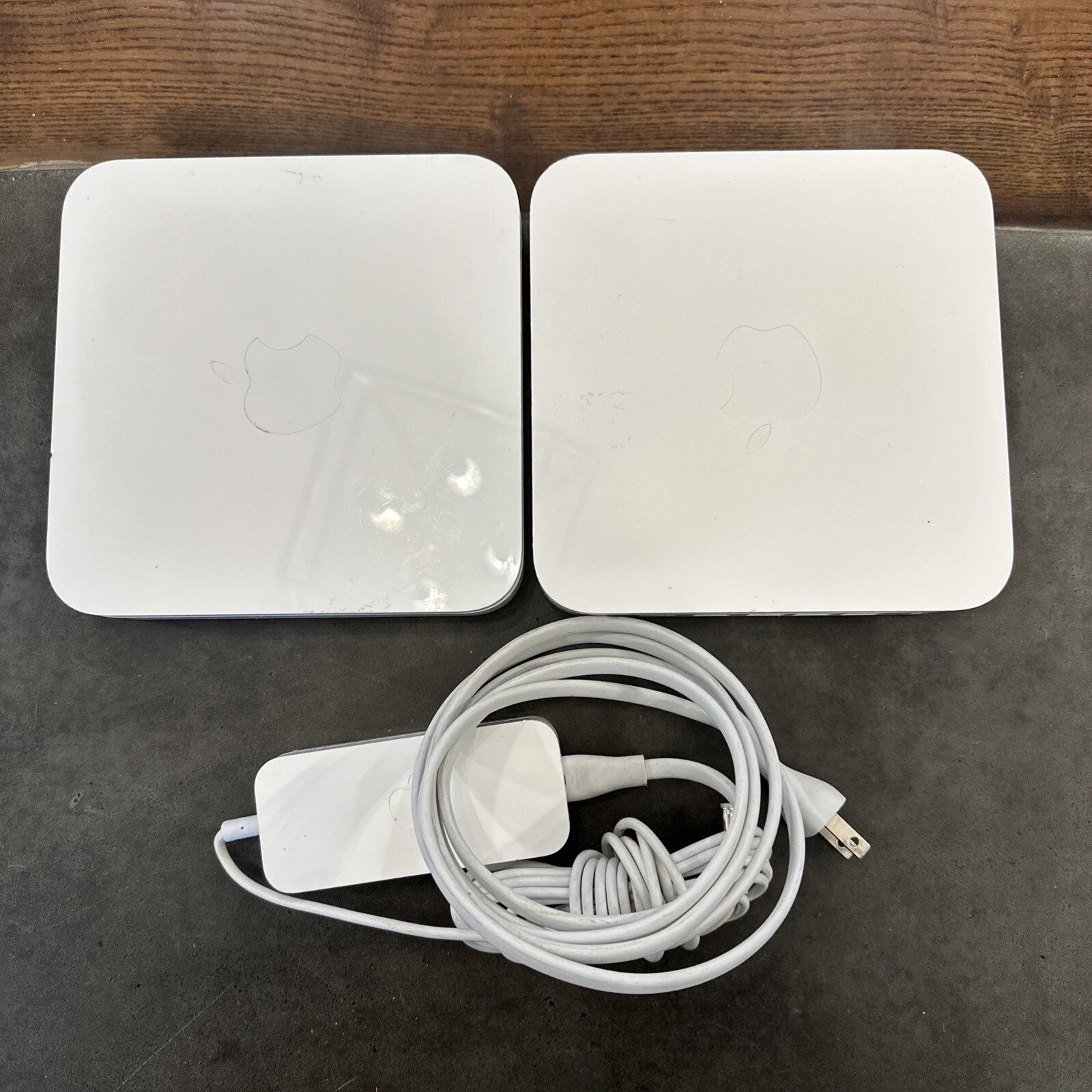 2 Apple (A1408 & A1143) Airport Extreme Base Stations w/ One Cord  - TESTED!