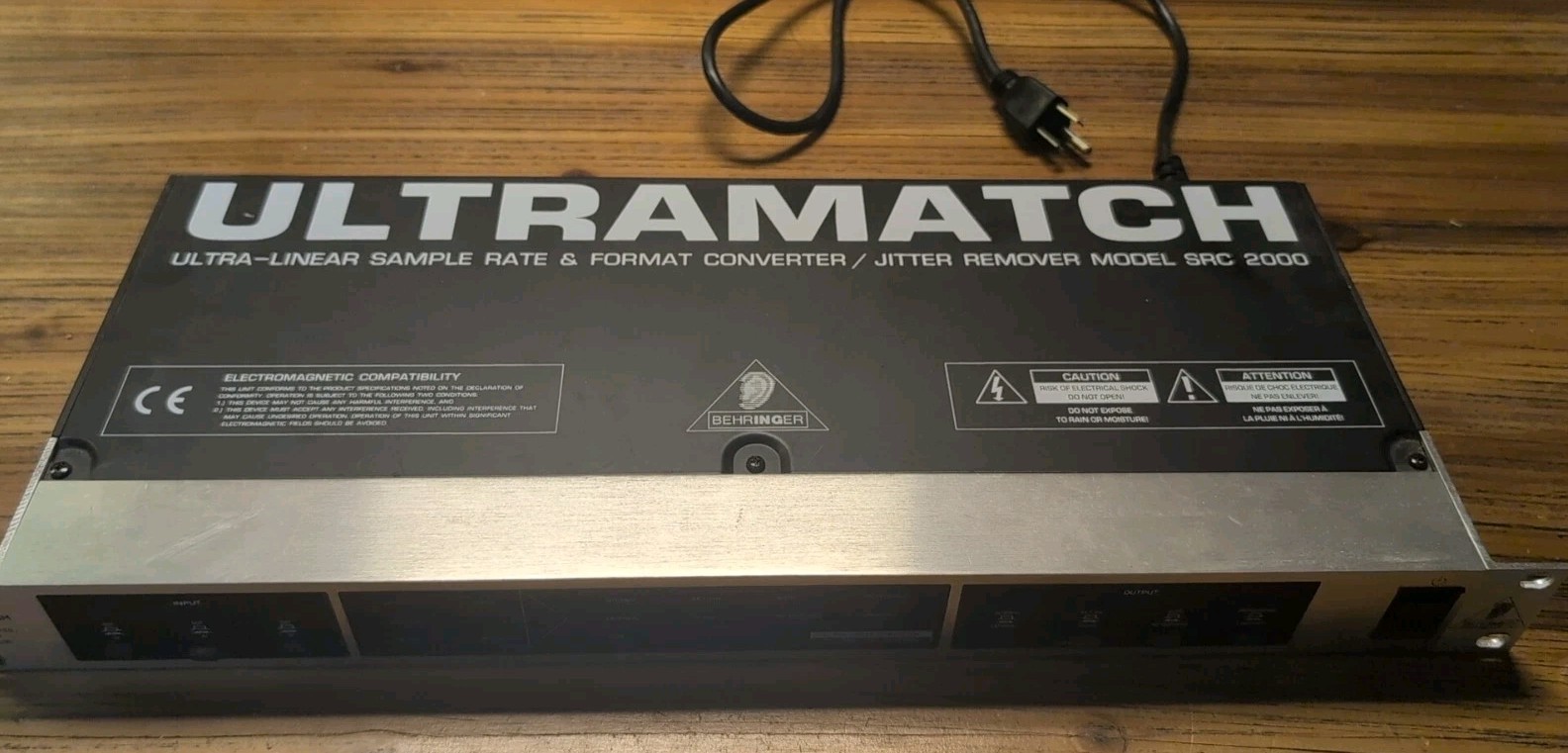 Behringer Ultramatch SRC-2000 Sample Rate Converter
