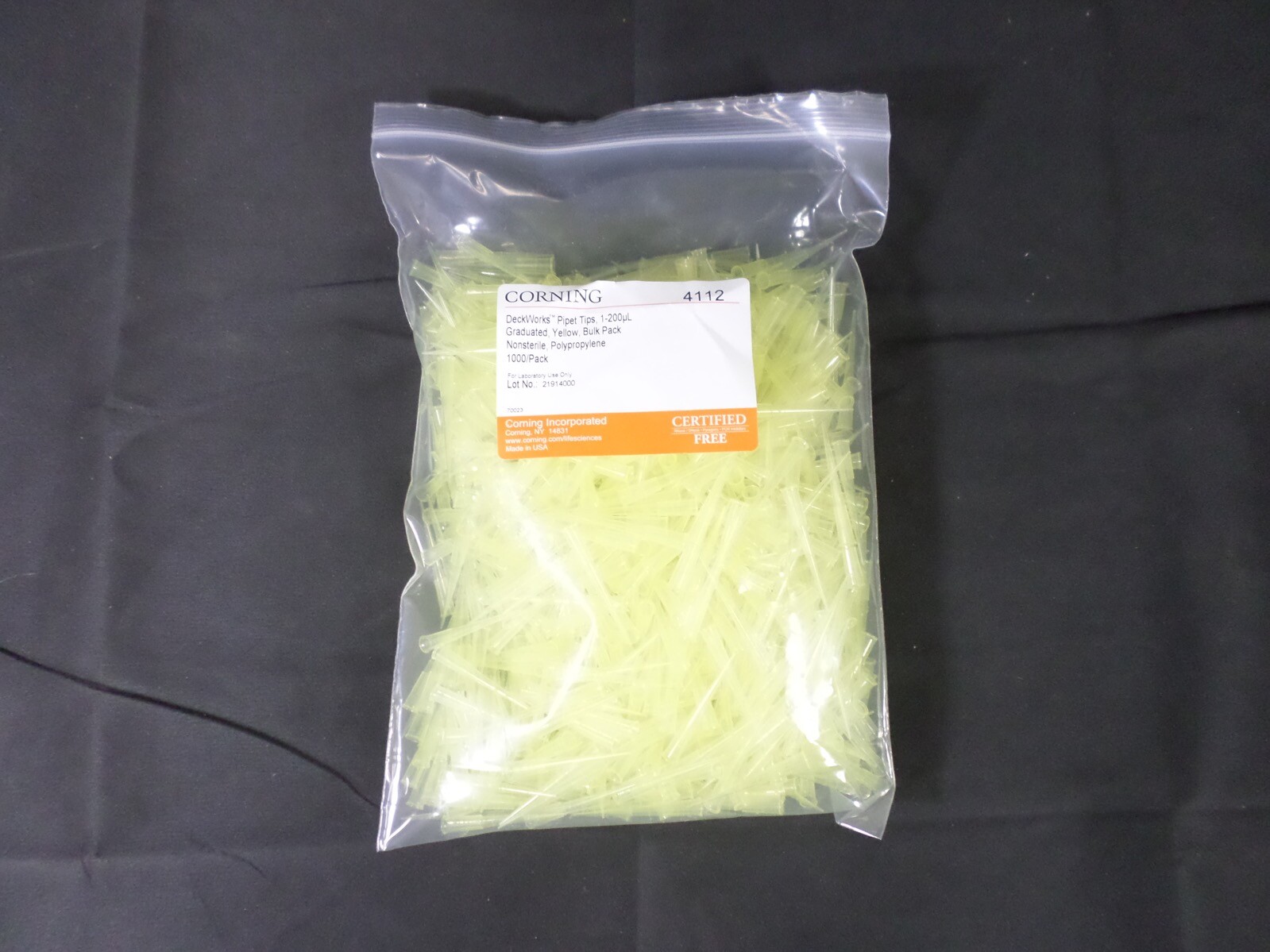 CORNING 200μL DeckWorks 1-200 µL Pipette Tips Graduated Yellow 4112 (1,000/Bag)