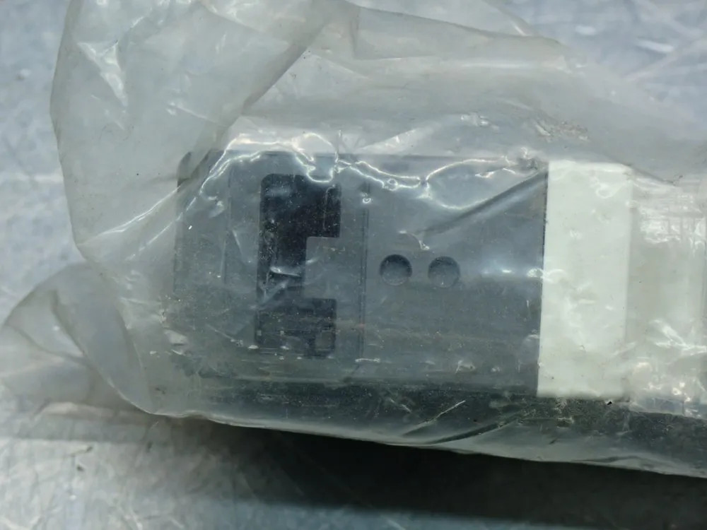 SMC PNEUMATIC SOLENOID VALVE VQC4101-51