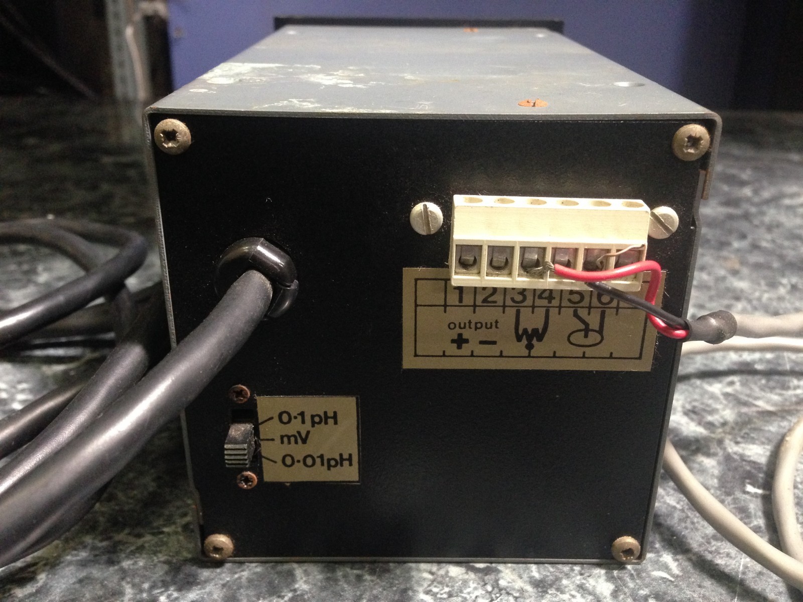 Omega PHPM-70 pH Meter