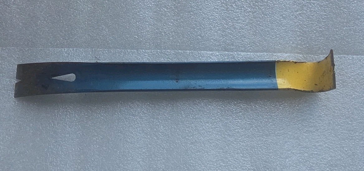 Eastwing HB-15 Pry Bar 15 " long