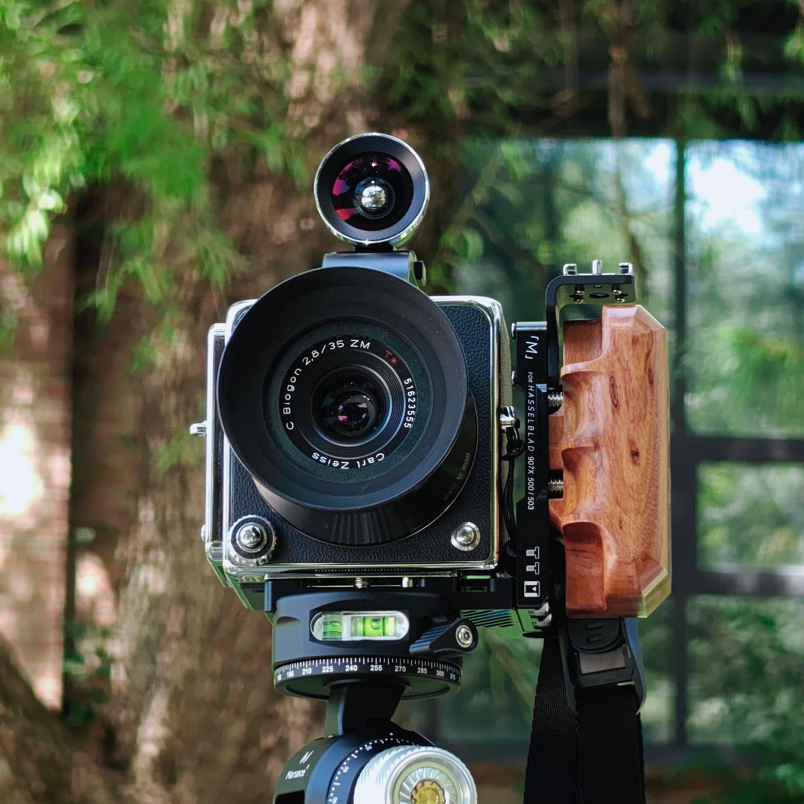Extended L plate Solid Wood Handle Finger Grip Cage For Hasselblad 907x 100c 50c