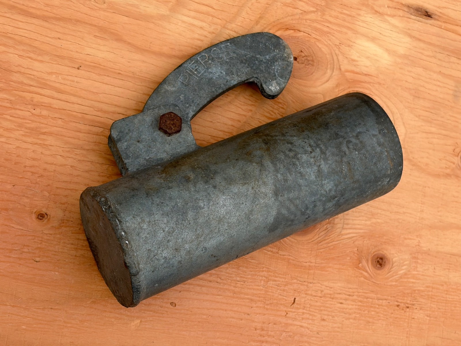 Irrigation Pipe 3" Plug (Pierce) Hook Style Galvanized Fitting