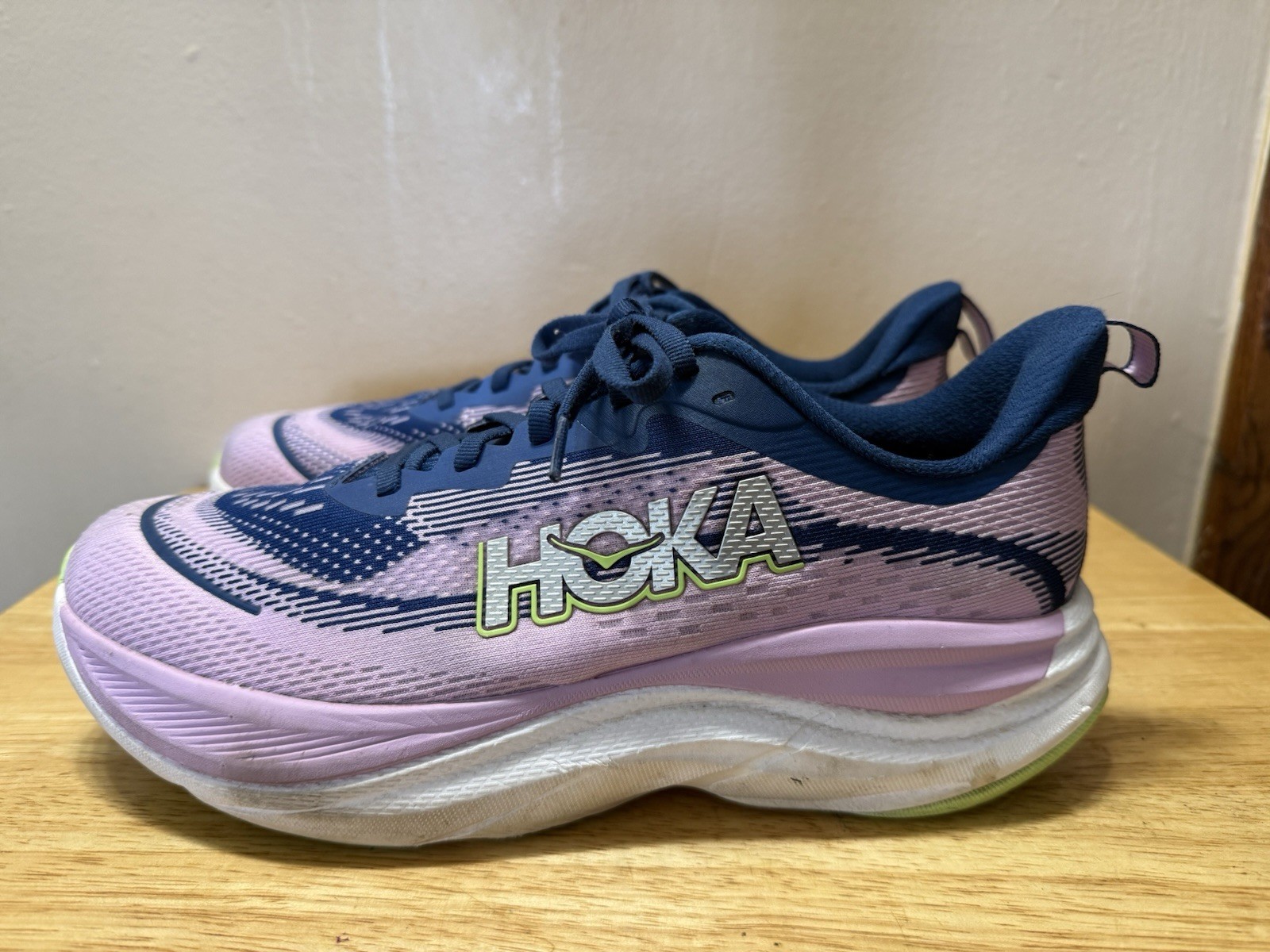Women’s 9.5 B - HOKA SkyFlow Wide Running Shoe - Midnight/Pink Twilight