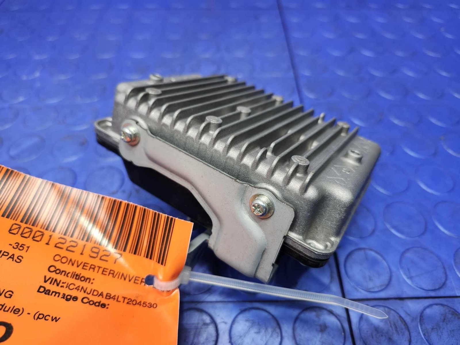 18-22 Jeep Compass Power Inverter Module Genuine OEM 68202292AA