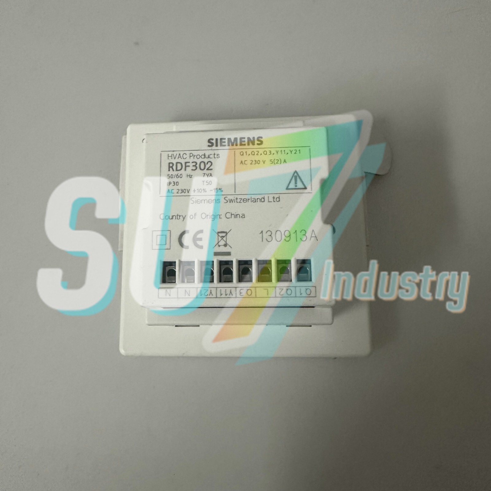 SIEMENS RDF302 Temperature Controller Switch# 1pcs New In Box